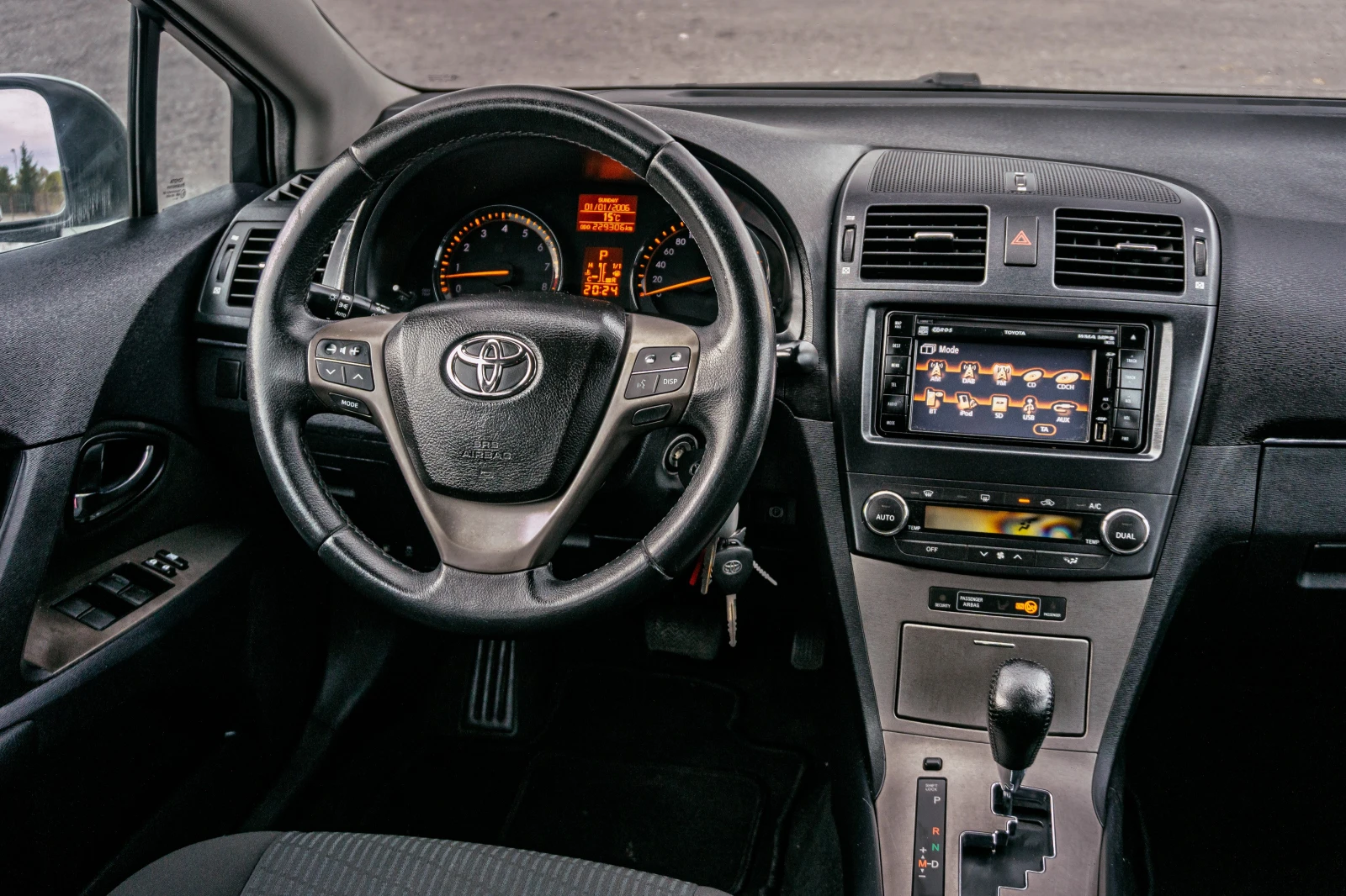 Toyota Avensis 1.8 VVT-i Automatic | С ГАРАНЦИЯ  - изображение 9