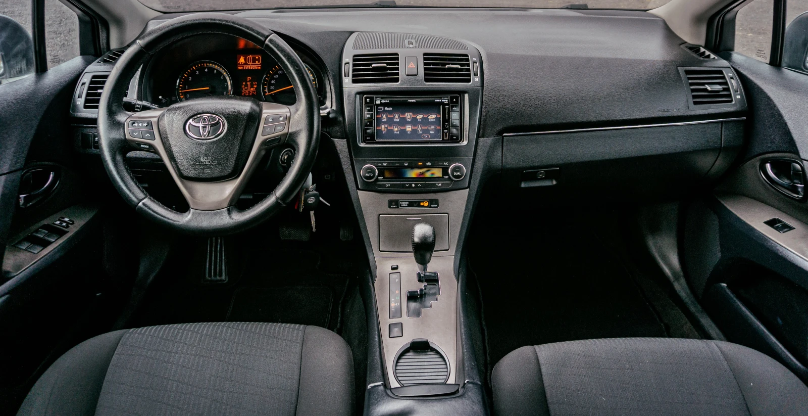 Toyota Avensis 1.8 VVT-i Automatic | С ГАРАНЦИЯ  - изображение 8