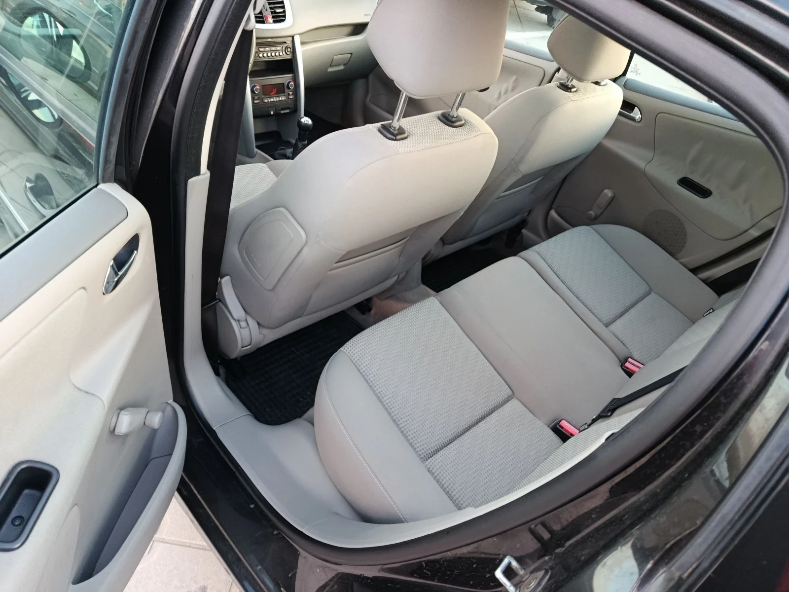 Peugeot 207 1.4 ������ ���� �������� 2010� | Mobile.bg � ����������� 13