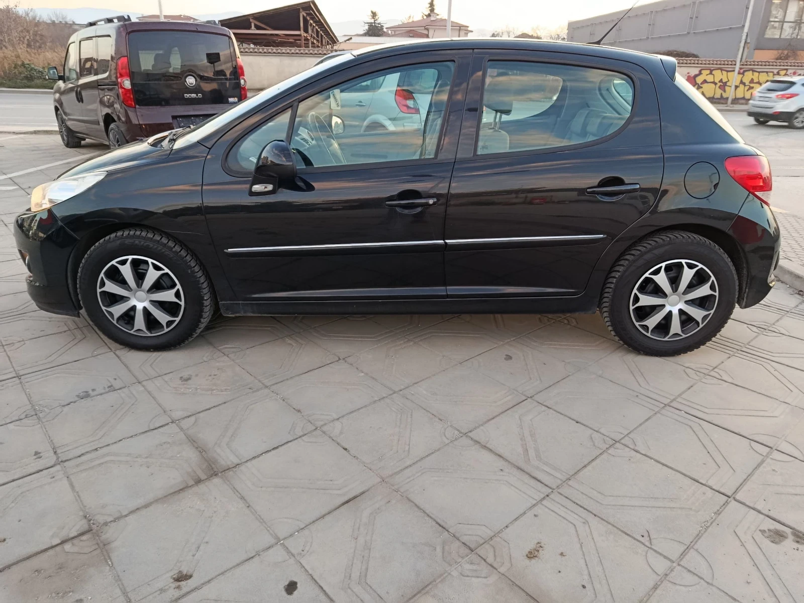 Peugeot 207 1.4 ������ ���� �������� 2010� | Mobile.bg � ����������� 2