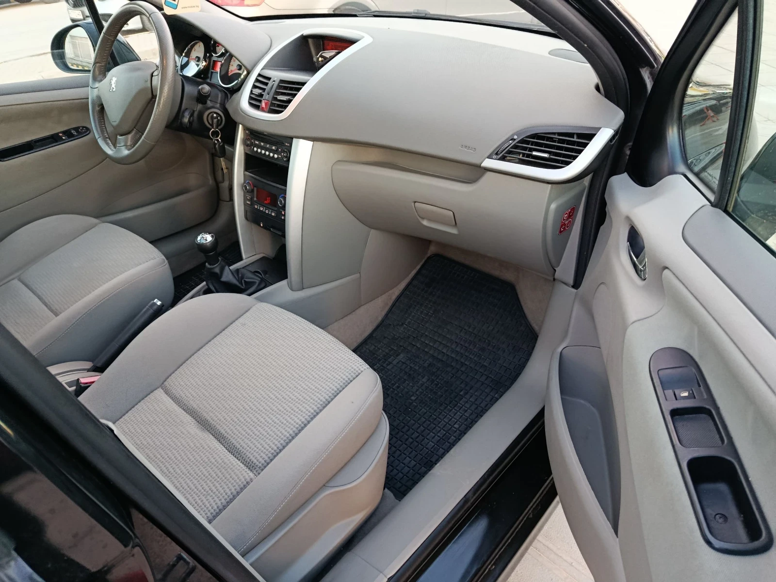 Peugeot 207 1.4 ������ ���� �������� 2010� | Mobile.bg � ����������� 10