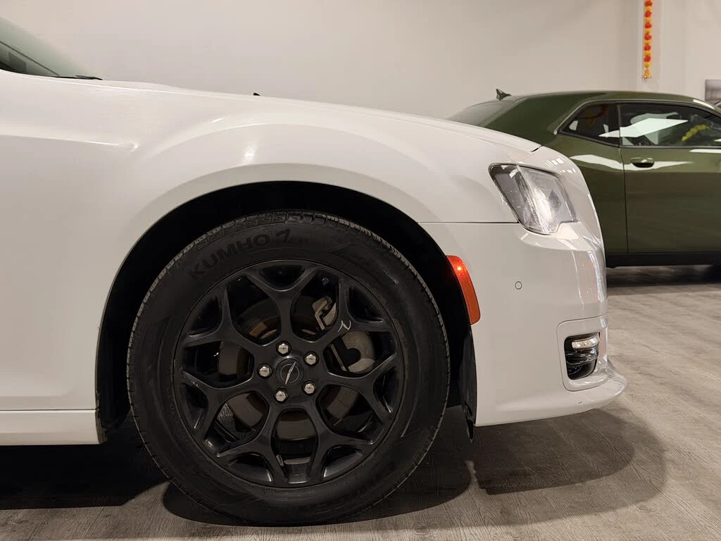 Chrysler 300c Touring L* AWD* АвтоКредит* (ЦЕНА ДО БГ) - изображение 3