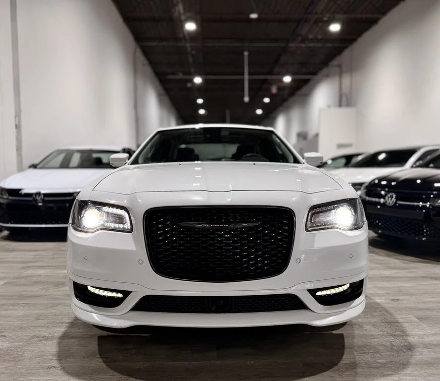 Chrysler 300c Touring L* AWD* АвтоКредит* (ЦЕНА ДО БГ) - изображение 2
