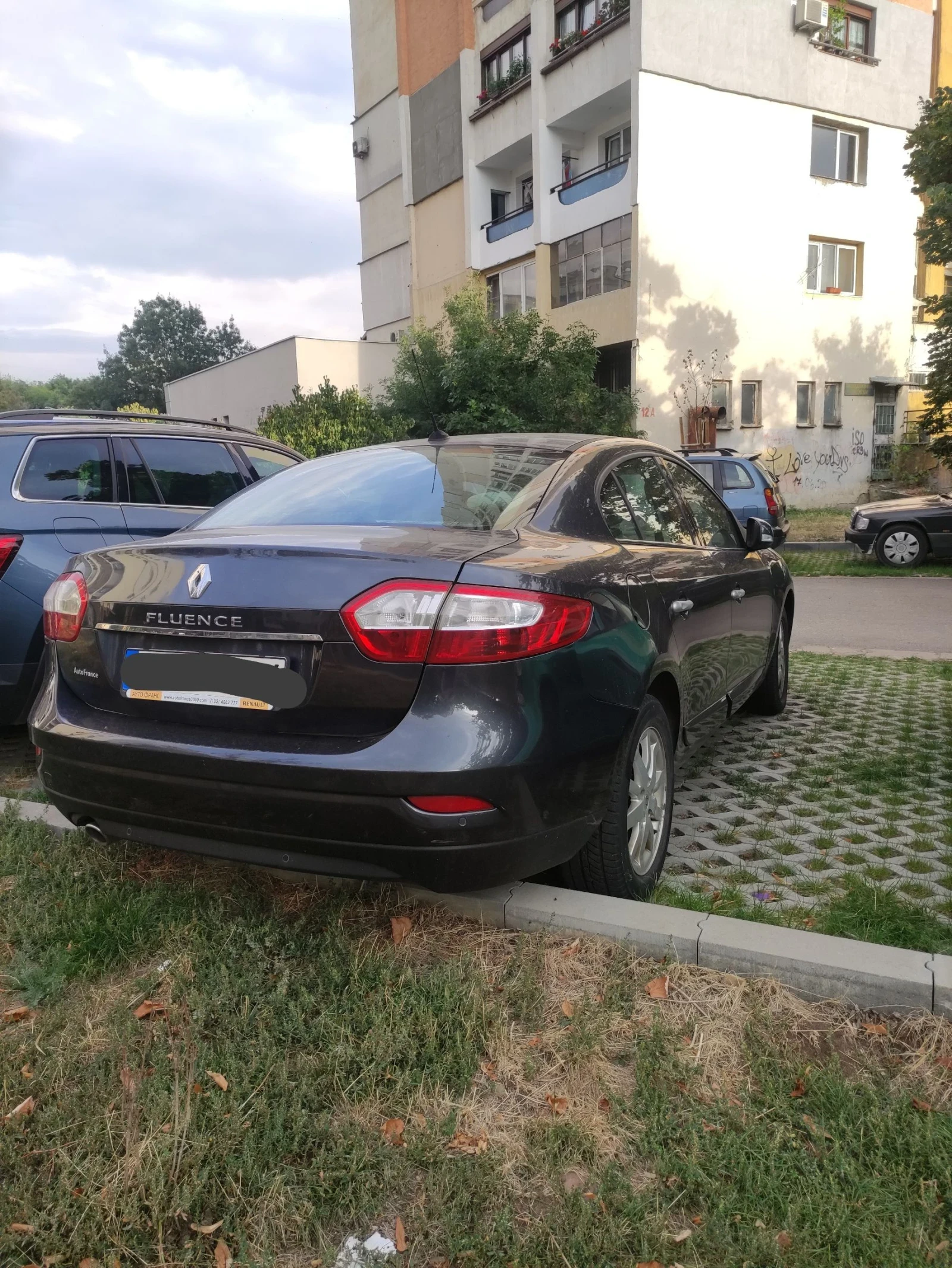 Renault Fluence, снимка 5 - Автомобили и джипове - 53801809