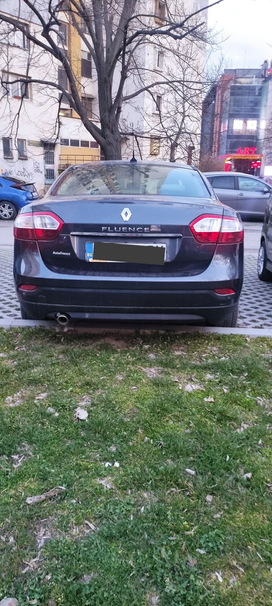 Renault Fluence, снимка 2 - Автомобили и джипове - 53801809