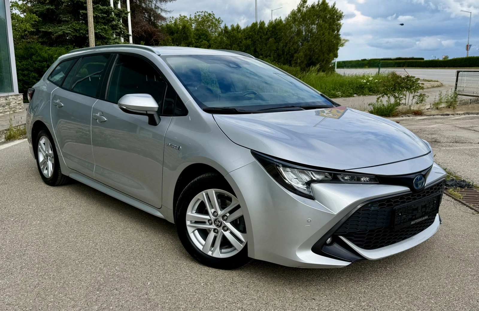 Toyota Corolla Гаранционна, снимка 4 - Автомобили и джипове - 54507546