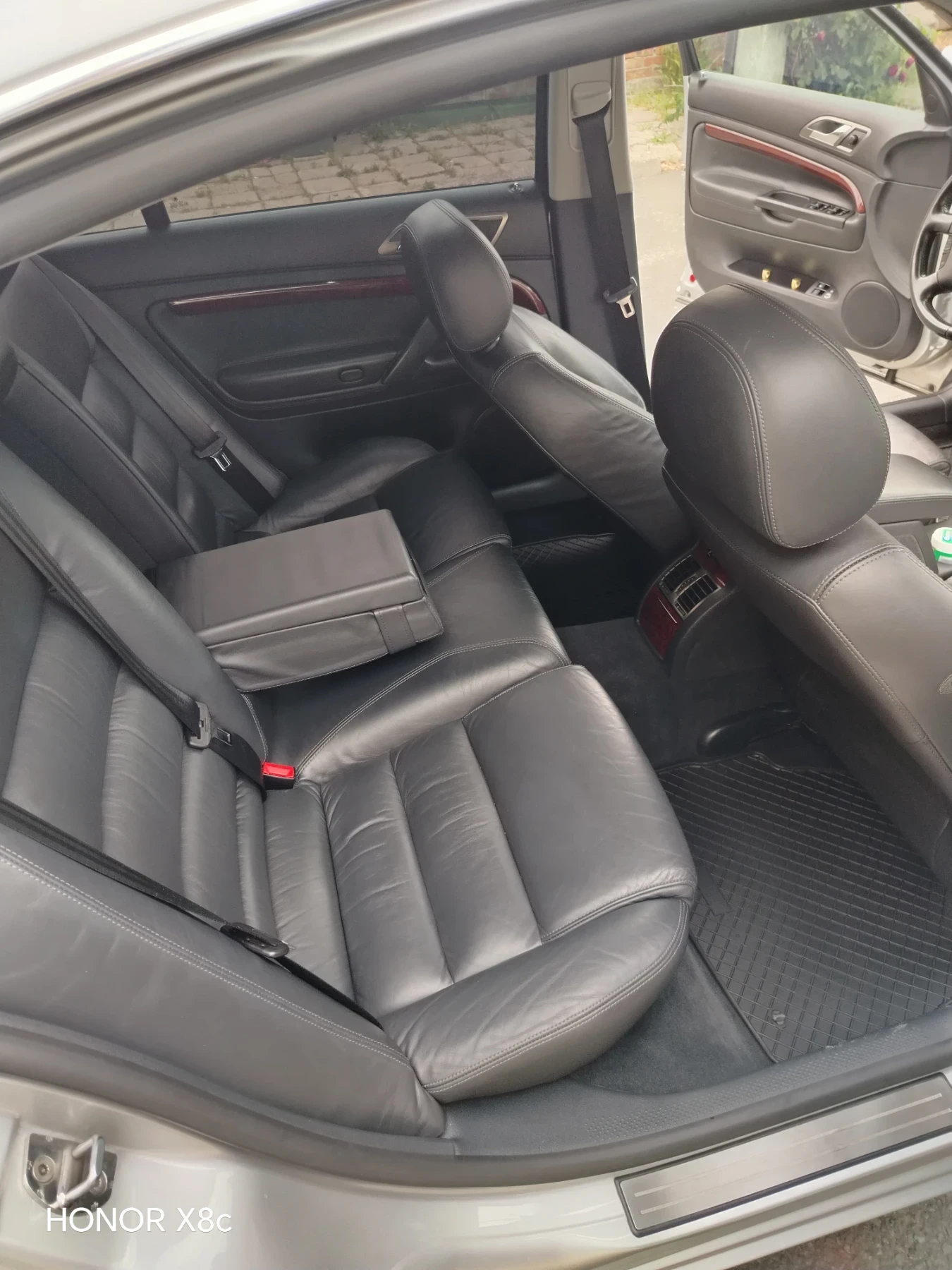 Skoda Superb 2.8 V6, снимка 9 - Автомобили и джипове - 54728525