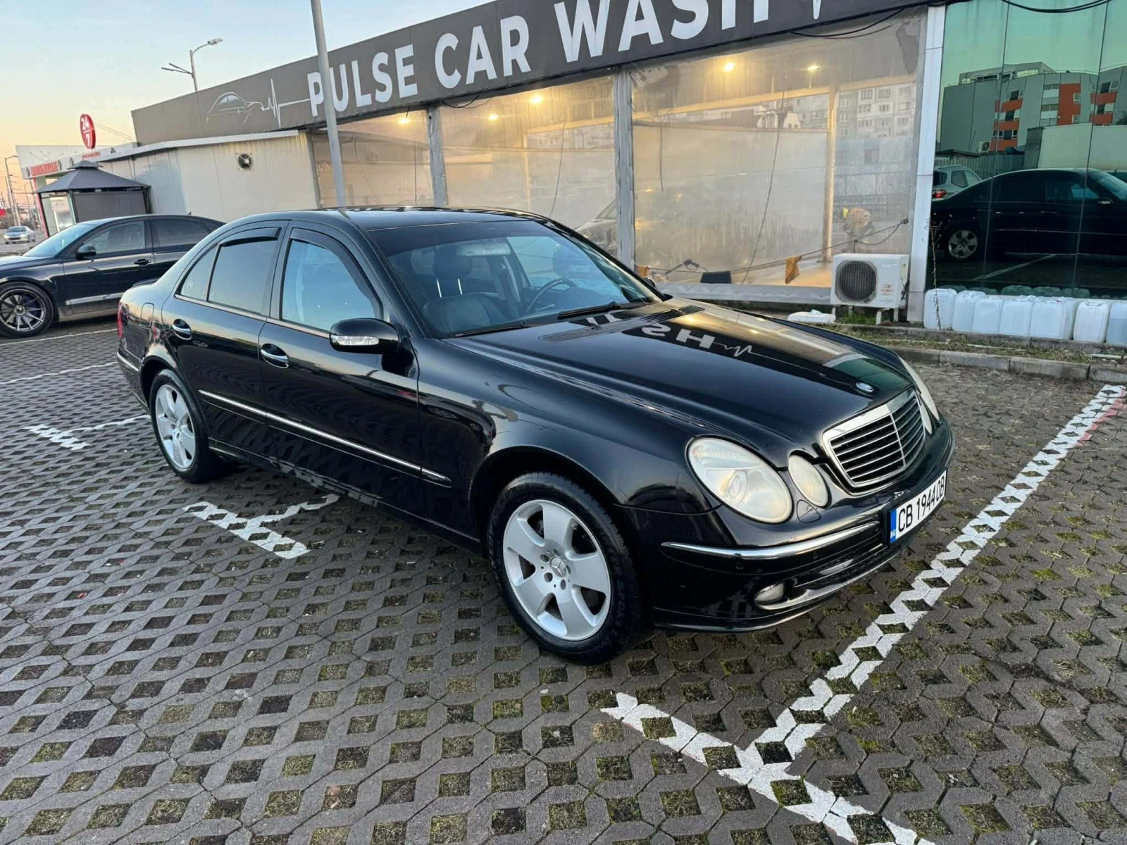 Mercedes-Benz E 350, снимка 2 - Автомобили и джипове - 54804239