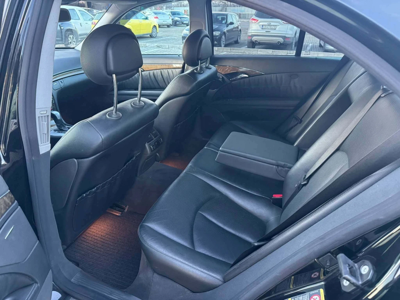 Mercedes-Benz E 350, снимка 3 - Автомобили и джипове - 54804239