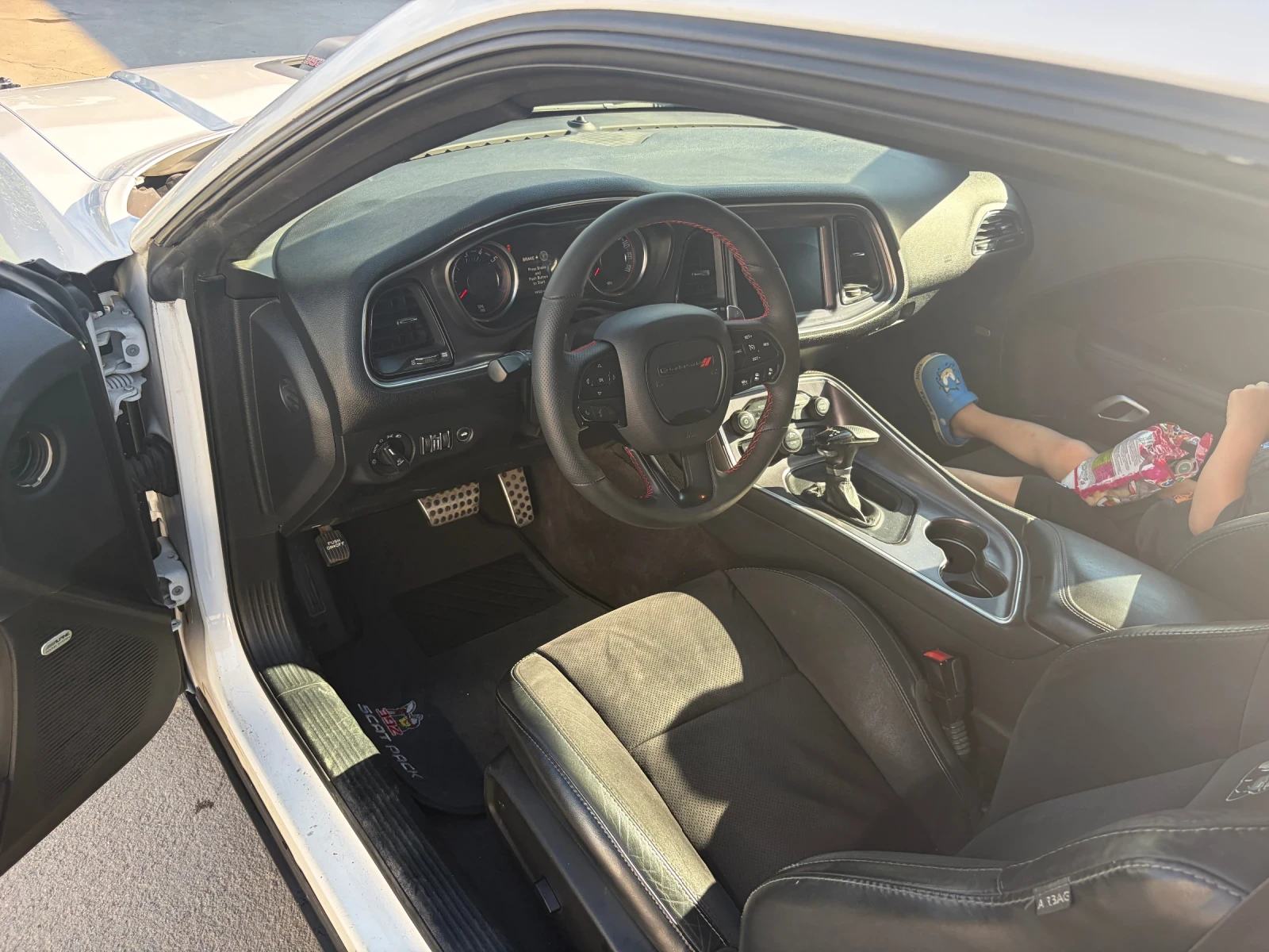 Dodge Challenger 6.4 Scat Pack, снимка 7 - Автомобили и джипове - 54966763