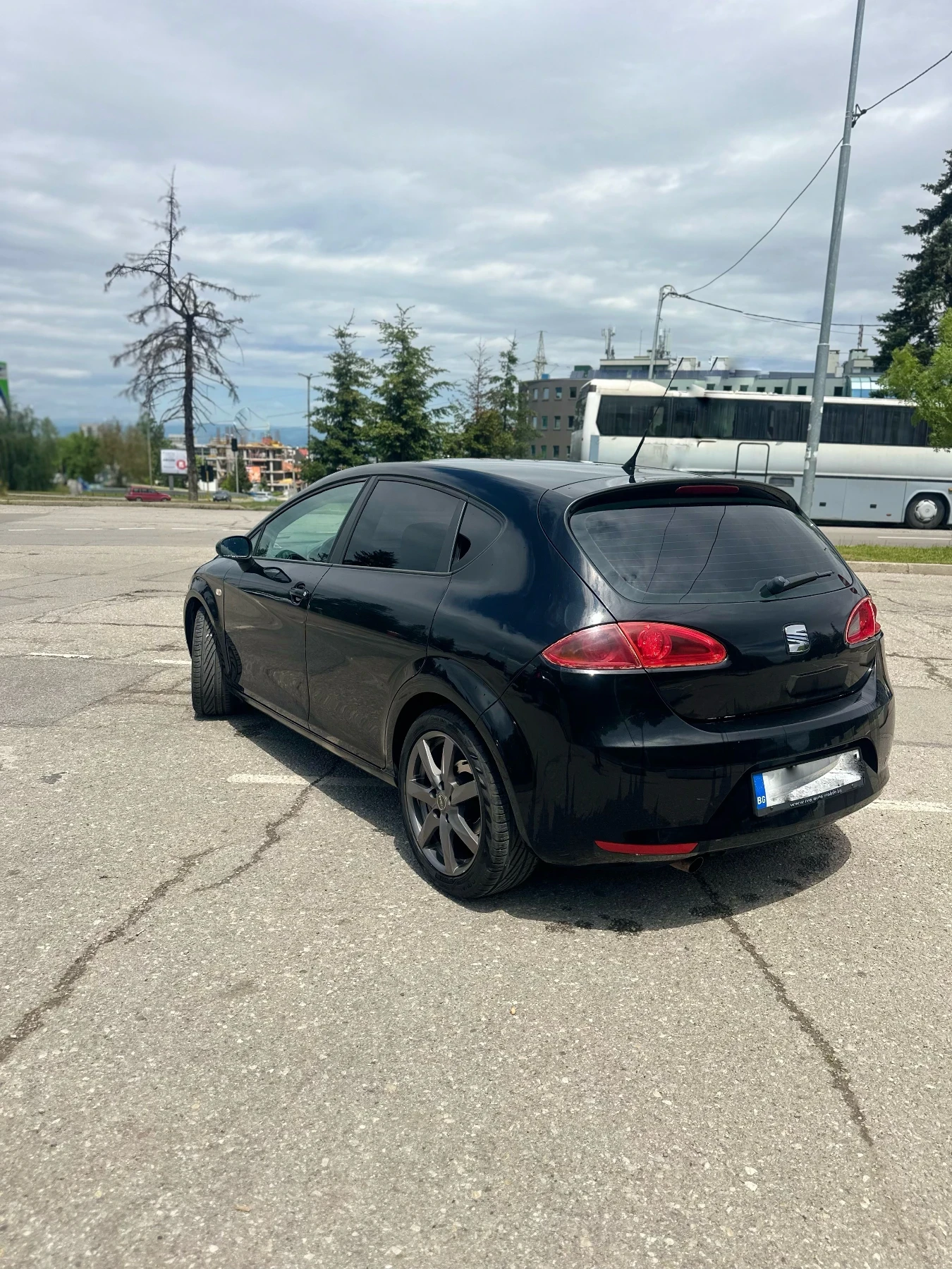 Seat Leon, снимка 5 - Автомобили и джипове - 54993509