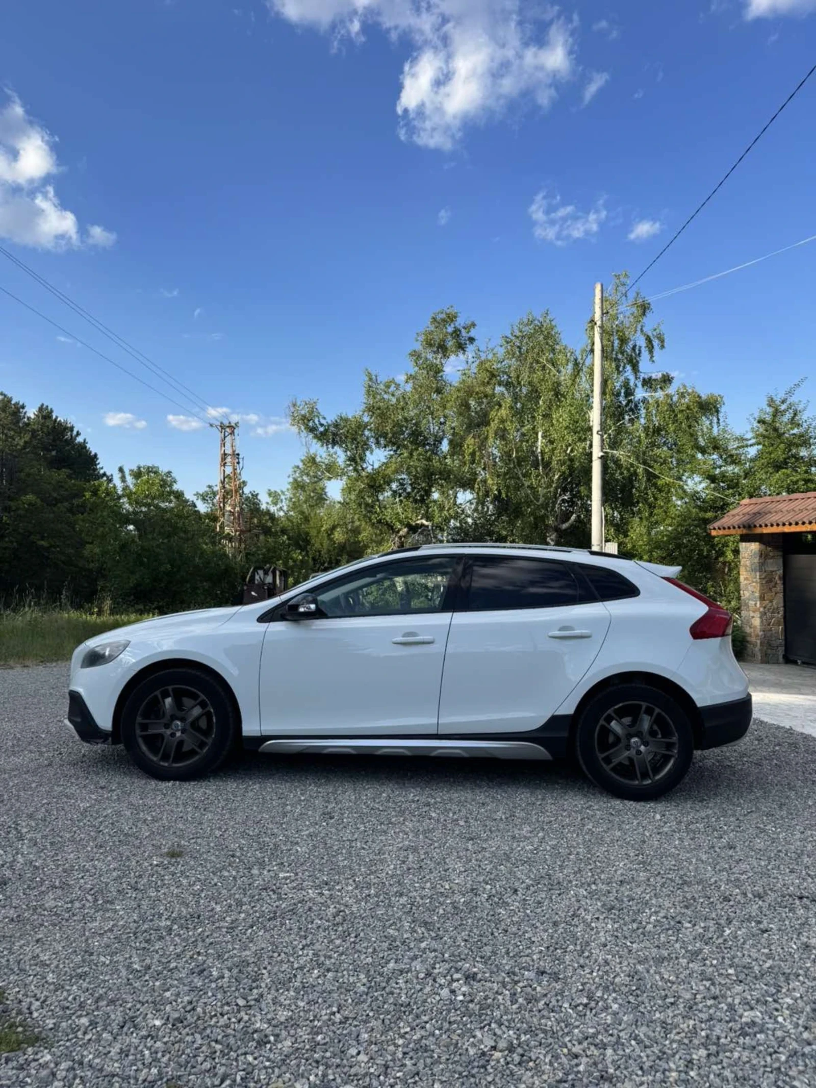 Volvo V40 Cross Country, снимка 2 - Автомобили и джипове - 55253889