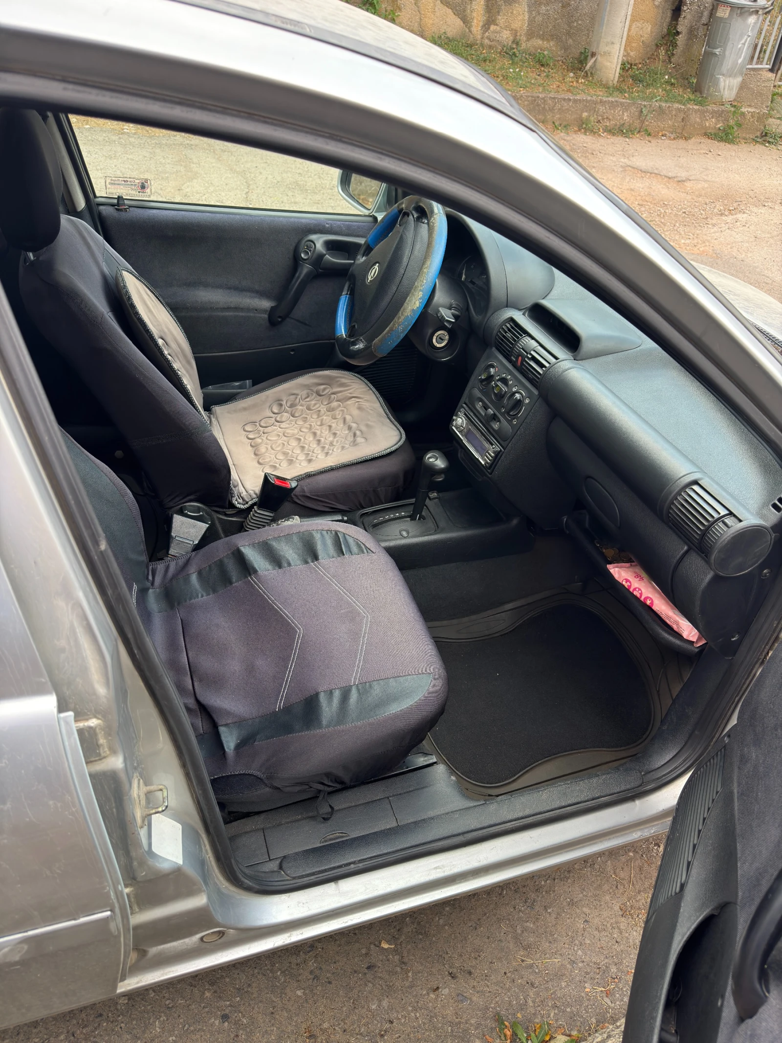 Opel Corsa, снимка 8 - Автомобили и джипове - 55606366