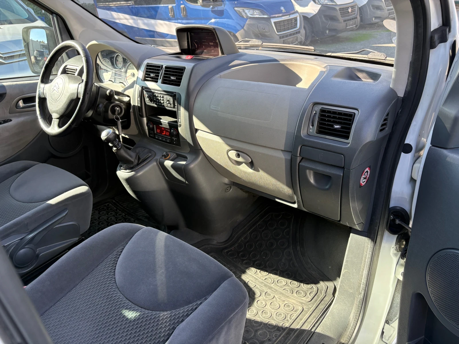 Citroen Jumpy 2.0HDI Lang 9 места, снимка 9 - Автомобили и джипове - 56514651