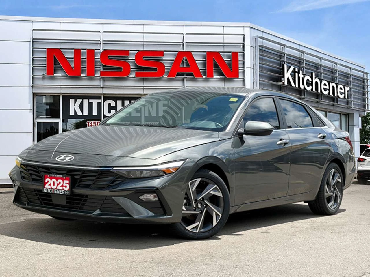 Hyundai Elantra Luxury DCT