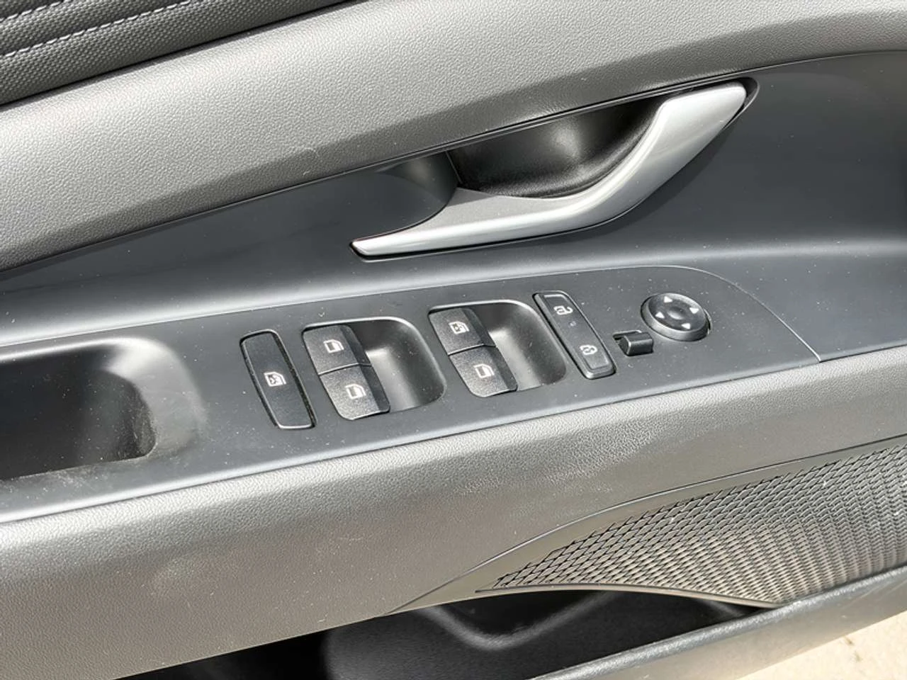 Hyundai Elantra Luxury DCT, снимка 9 - Автомобили и джипове - 56703140