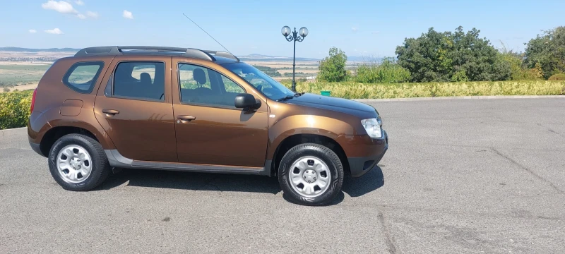 Dacia Duster 1.6 ГАЗ, снимка 2 - Автомобили и джипове - 47319232