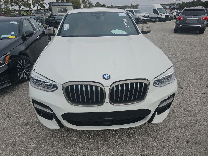 BMW X4 xDrive* M40i* Distronic* Harman* Shadow* Пано* Под, снимка 2 - Автомобили и джипове - 48615132