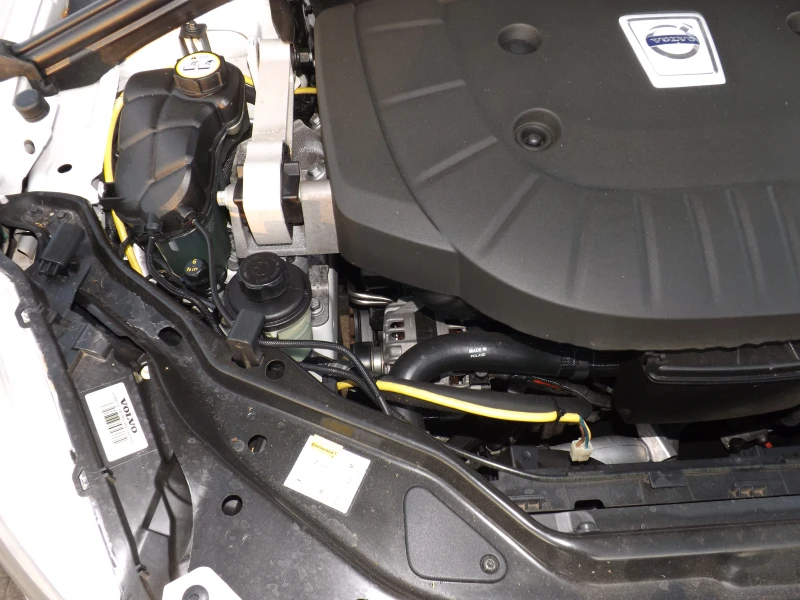 Volvo XC60 D5244T17, снимка 16 - Автомобили и джипове - 52919049