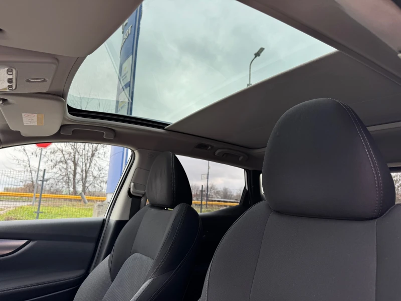 Nissan Qashqai 1.5D Панорама Подгрев, снимка 12 - Автомобили и джипове - 53430569
