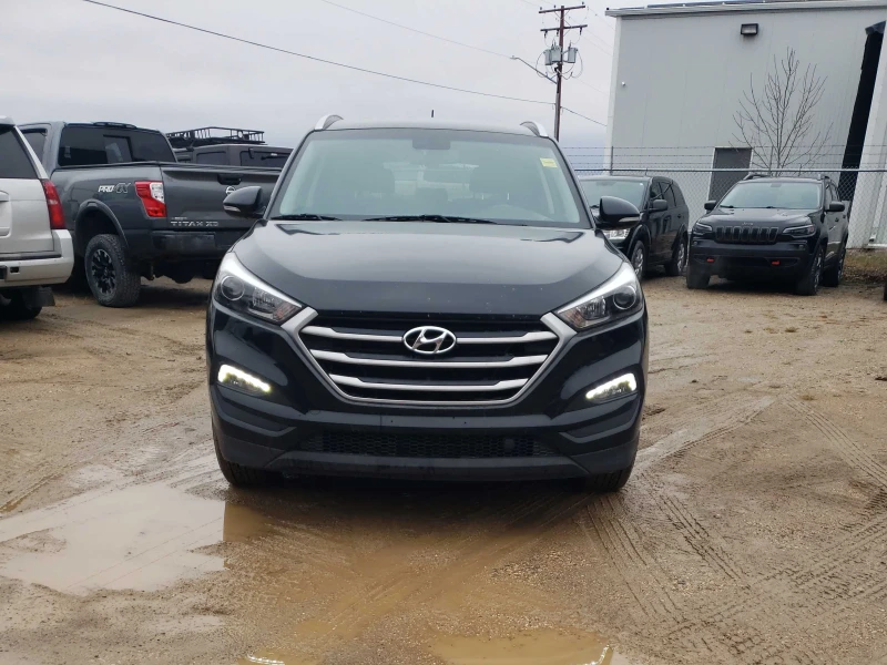 Hyundai Tucson 2.0L 4cyl AWD, снимка 6 - Автомобили и джипове - 53503447