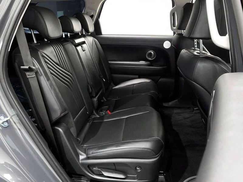 Hyundai Palisade HEV 2.5T 2WD 9-Seater| 260к.с.| ВКЛ.ТЕХНОТЕСТ, снимка 11 - Автомобили и джипове - 55176185