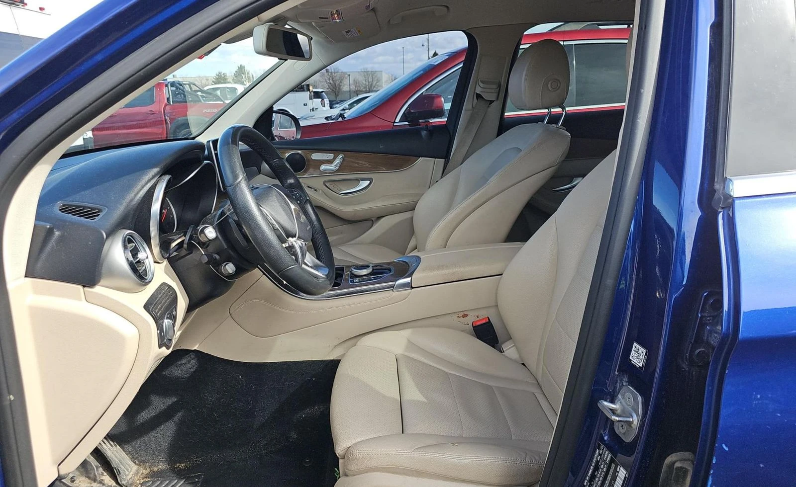 Mercedes-Benz GLC 300 4MATIC* ПОДГРЕВ* КАМЕРА* КЕЙЛЕС* LANE* ASSIST - изображение 9