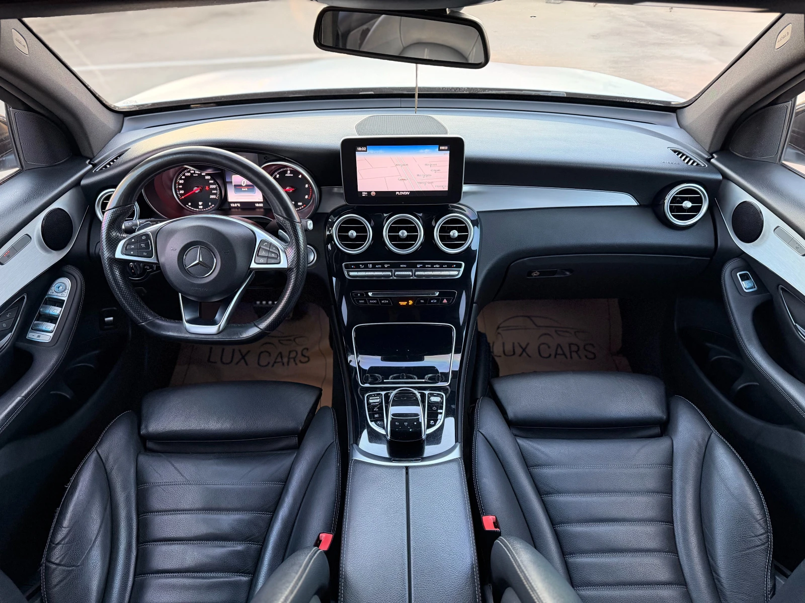 Mercedes-Benz GLC 220 - 63 Amg pack-Keyless-Distronic-9G-4matic-Navi -, снимка 7 - Автомобили и джипове - 53789095