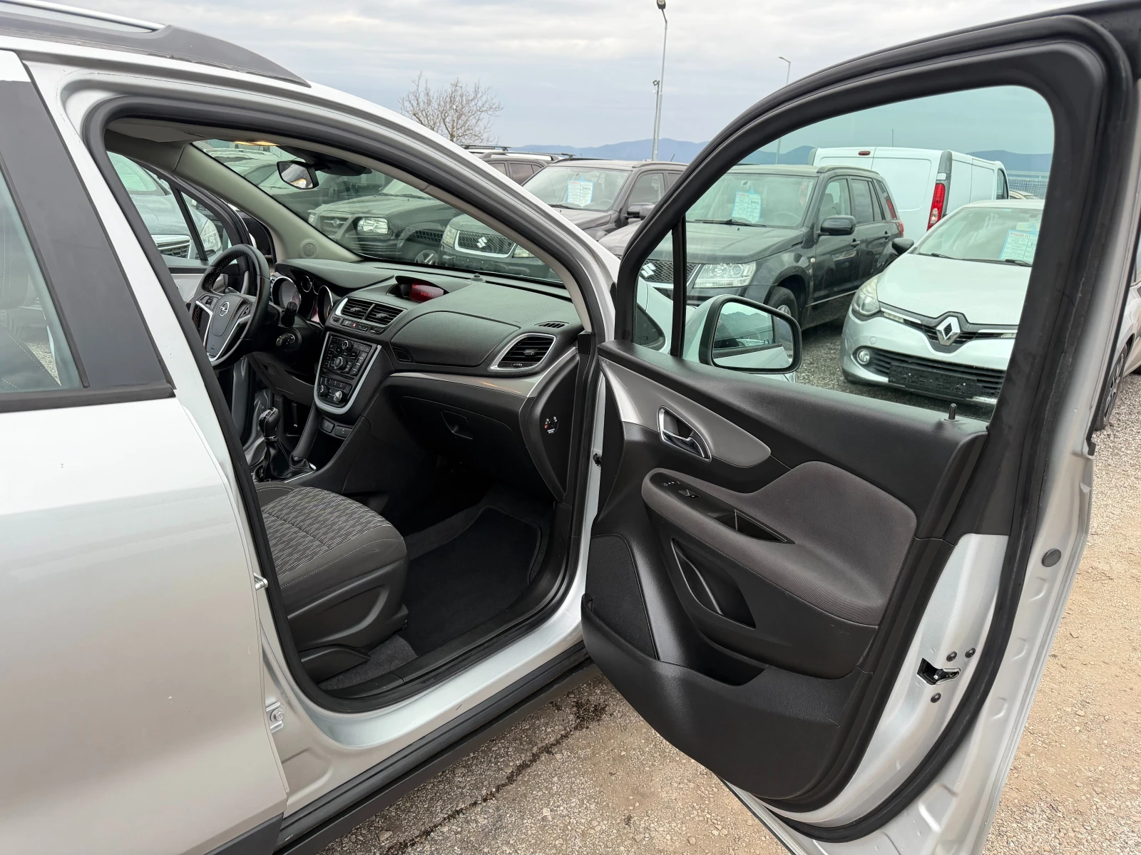 Opel Mokka 1.7 ITALIA, снимка 14 - Автомобили и джипове - 53918660