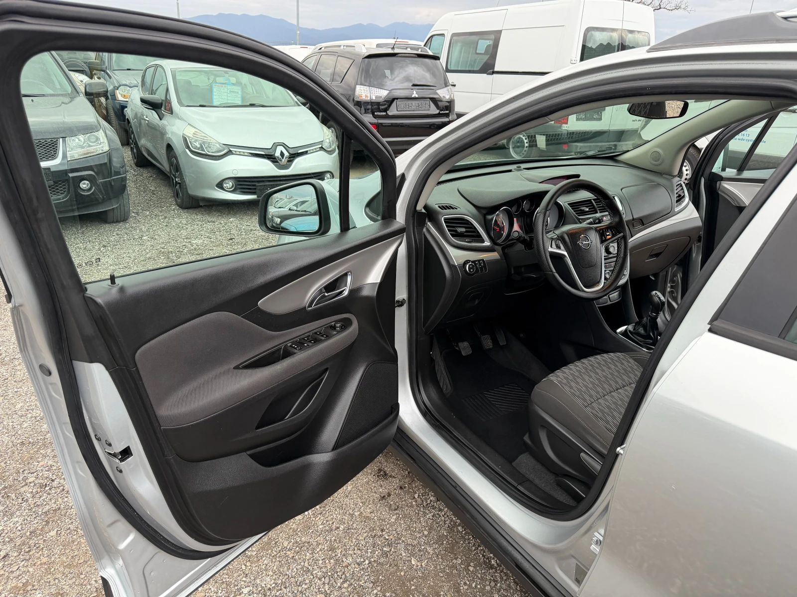 Opel Mokka 1.7 ITALIA, снимка 9 - Автомобили и джипове - 53918660