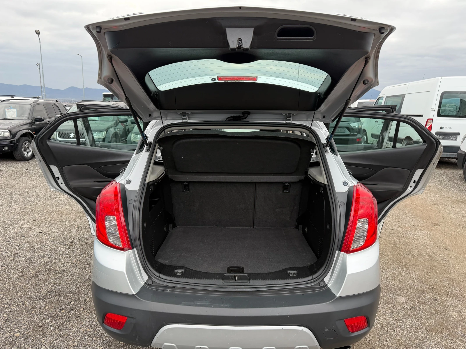 Opel Mokka 1.7 ITALIA, снимка 12 - Автомобили и джипове - 53918660