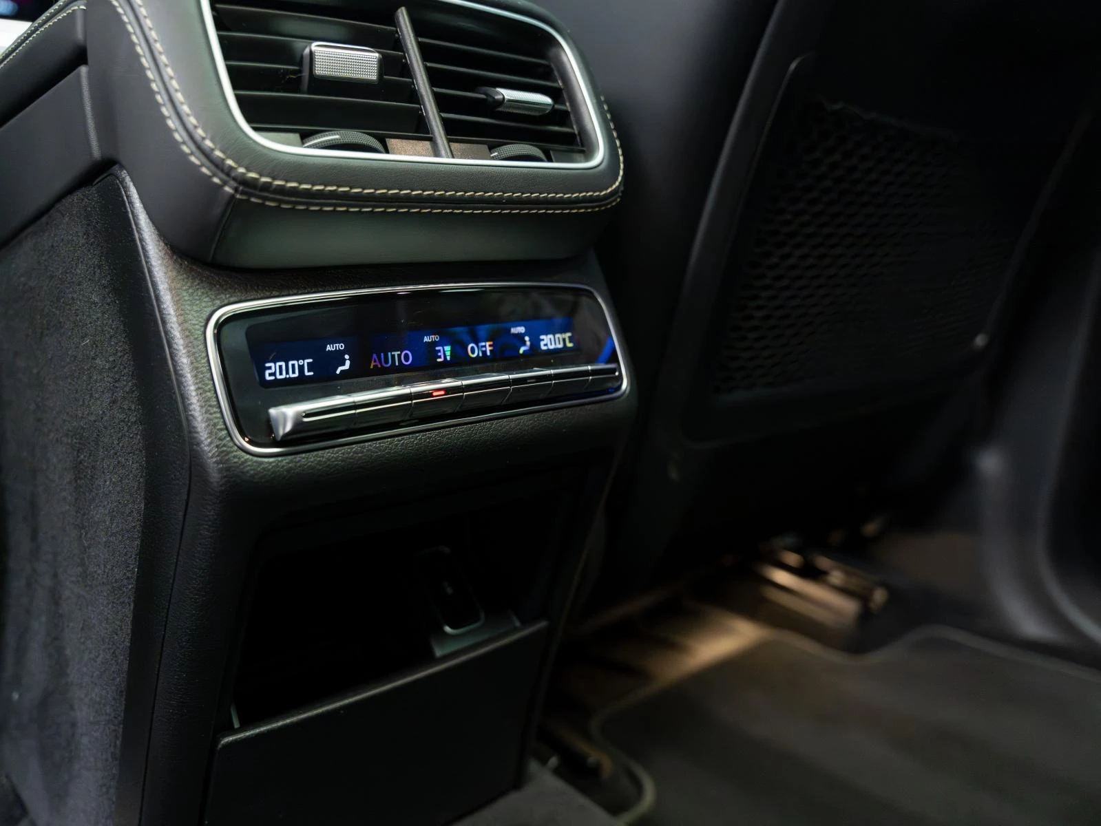 Mercedes-Benz GLE 53 4MATIC BURMESTER* MEMORY* 360CAM* ������* AIRMATIC* PANO* | Mobile.bg � ����������� 12