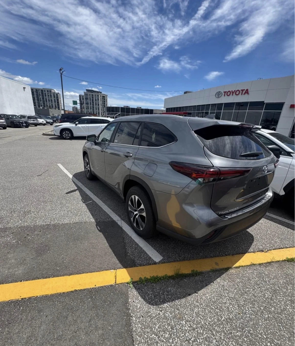 Toyota Highlander HYBRID * 8 MЕСТЕН * AWD * НОВ ОТ ПРЕДСТАВИТЕЛСТВО , снимка 5 - Автомобили и джипове - 54911896