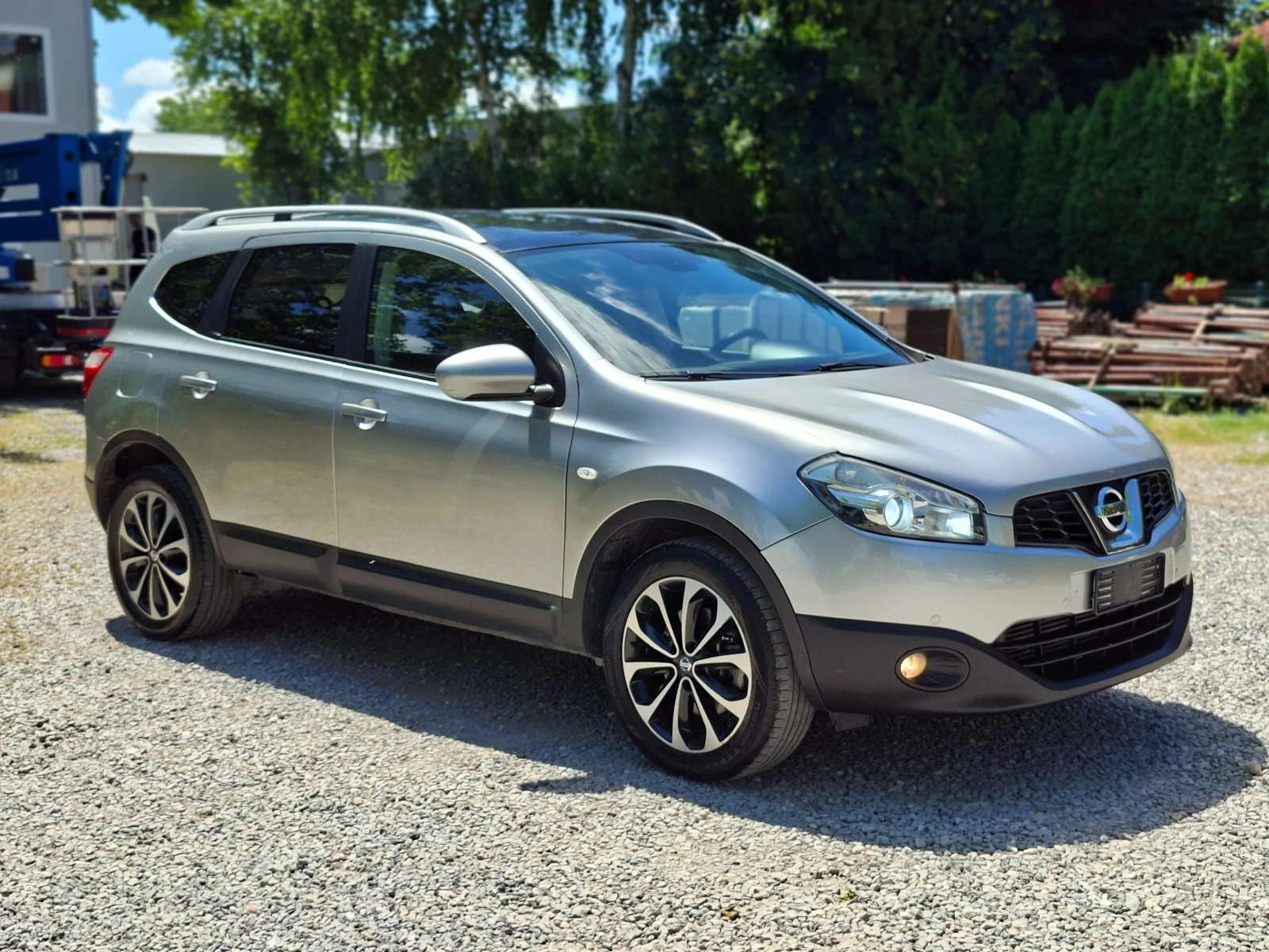 Nissan Qashqai 2.0dCi N-TEC 6+ 1* ПАНОРАМА* НАВИГАЦИЯ* КАМЕРА, снимка 3 - Автомобили и джипове - 54918597