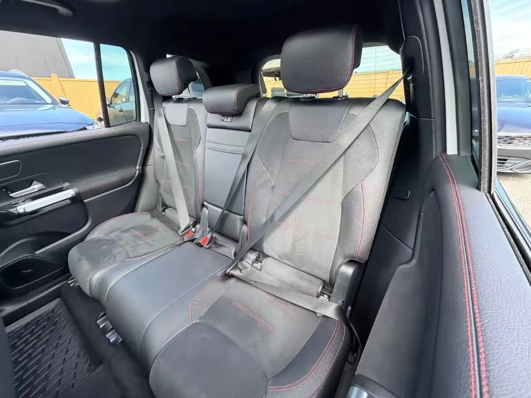 Mercedes-Benz GLB35AMG Night pack, снимка 15 - Автомобили и джипове - 55300180