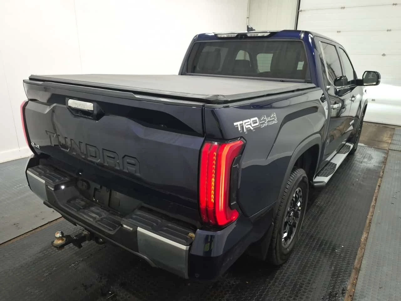 Toyota Tundra * LIMITED CREW CAB SHORT BED * CARFAX * , снимка 4 - Автомобили и джипове - 55594816