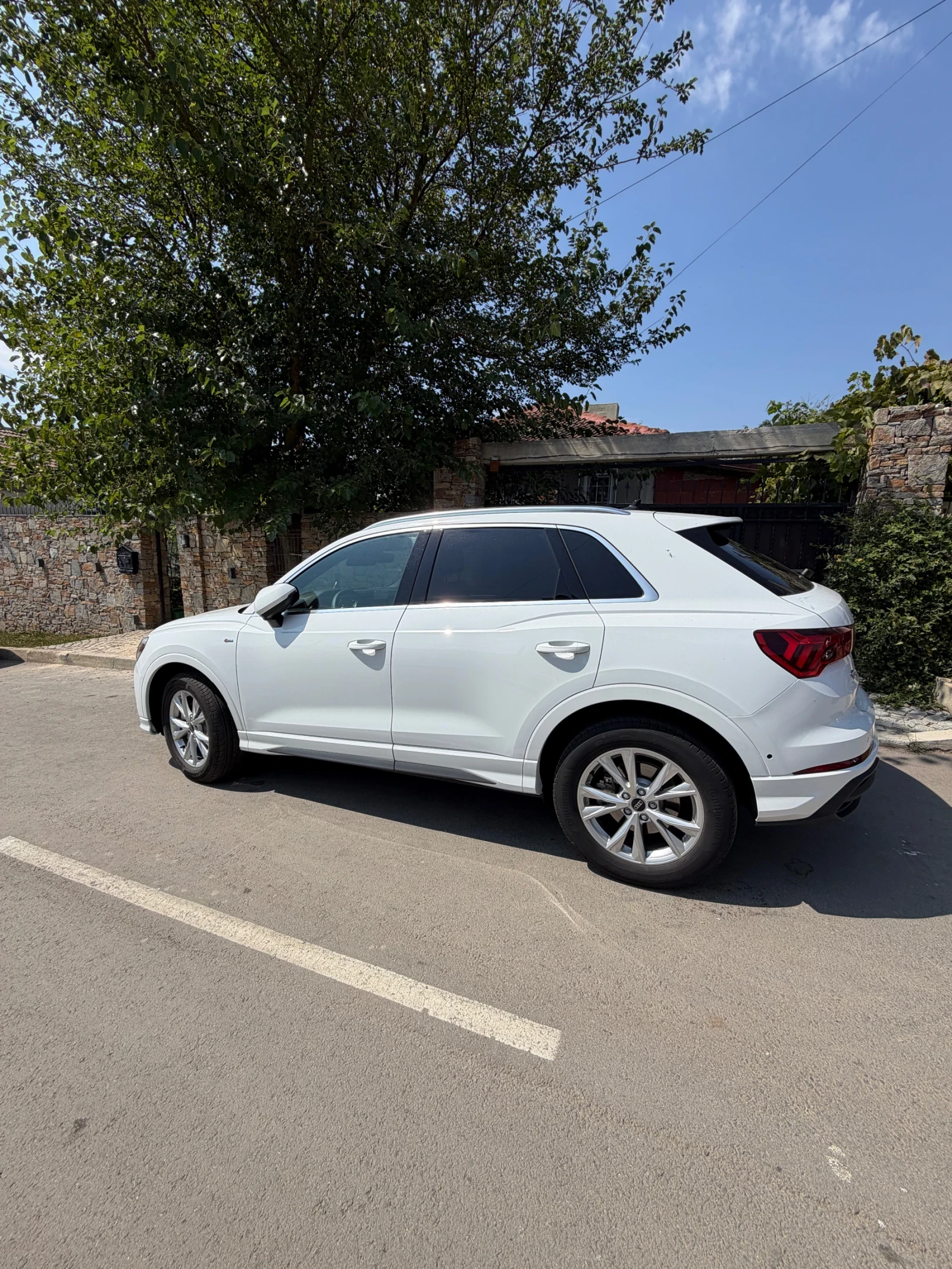 Audi Q3 като чисто нов автомобил 4* 4, снимка 4 - Автомобили и джипове - 55920878