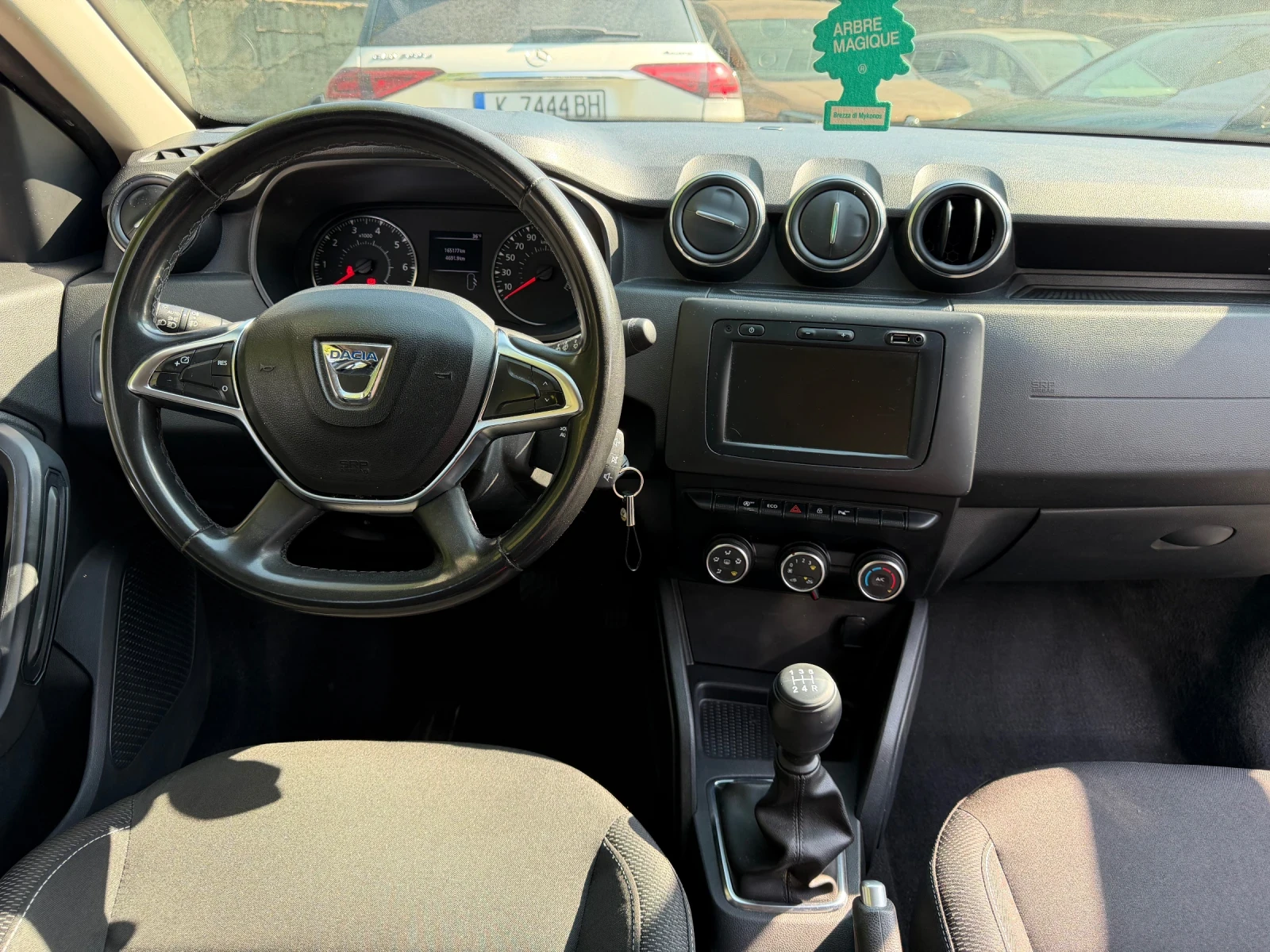Dacia Duster 1.6i, снимка 7 - Автомобили и джипове - 56124748