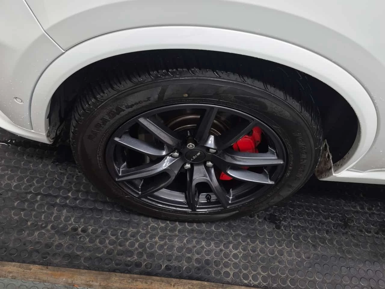 Dodge Durango Awd Srt  CARFAX, снимка 4 - Автомобили и джипове - 56373243