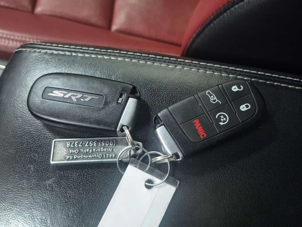 Dodge Durango Awd Srt  CARFAX, снимка 8 - Автомобили и джипове - 56373243