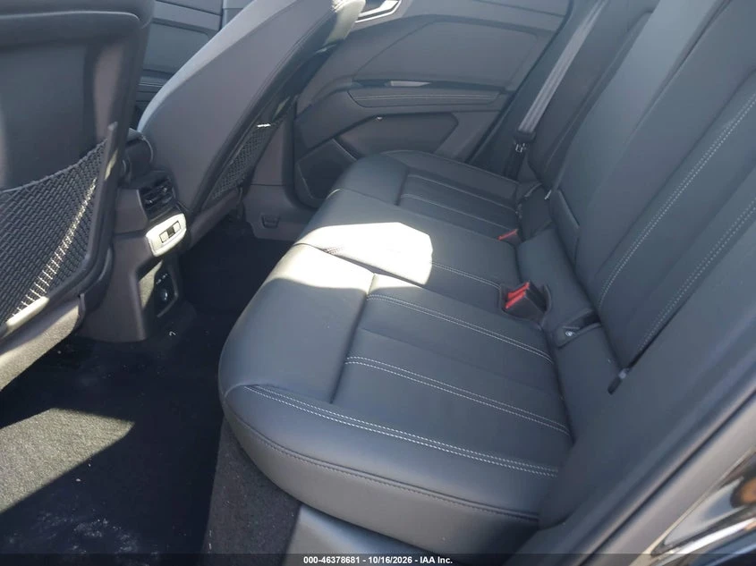 Audi Q4 E-Tron Premium 50 Quattro, снимка 8 - Автомобили и джипове - 56618817