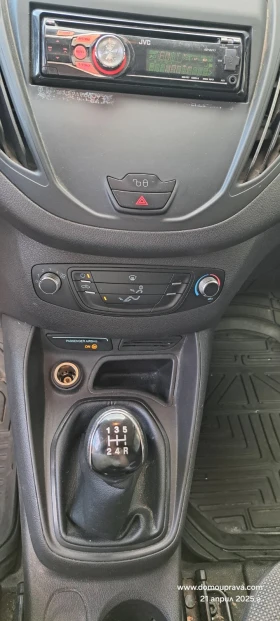 Ford Transit Courier 2017г, снимка 6