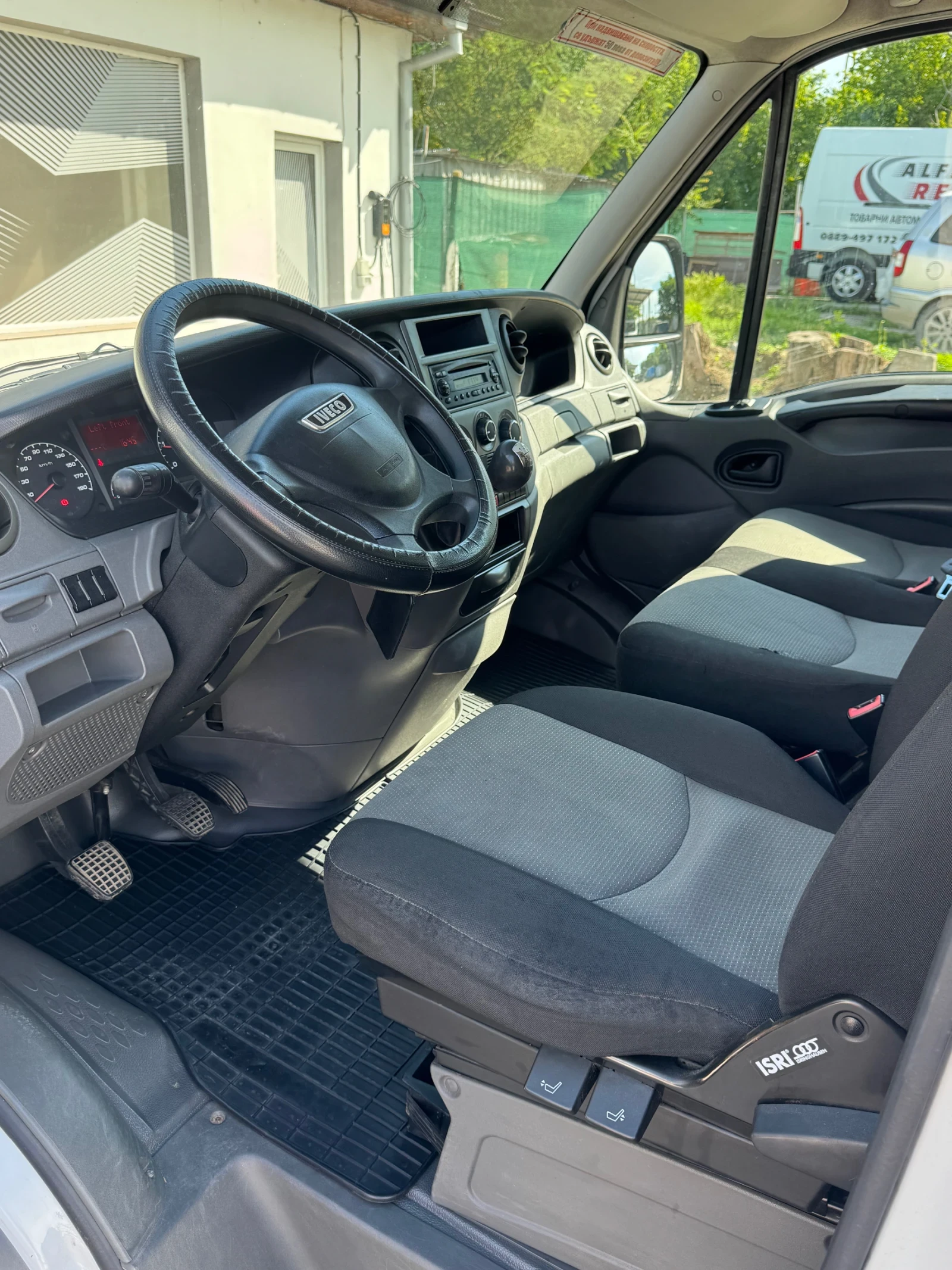 Iveco Daily 2, 3 Климатроник , снимка 5 - Бусове и автобуси - 54946766
