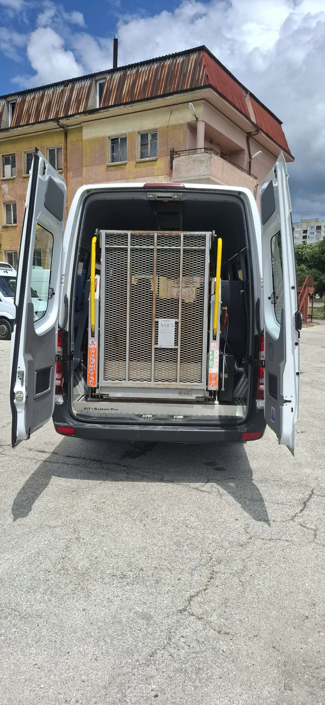 Mercedes-Benz Sprinter 313 8+ 1, рампа, автома, снимка 6 - Бусове и автобуси - 54892642