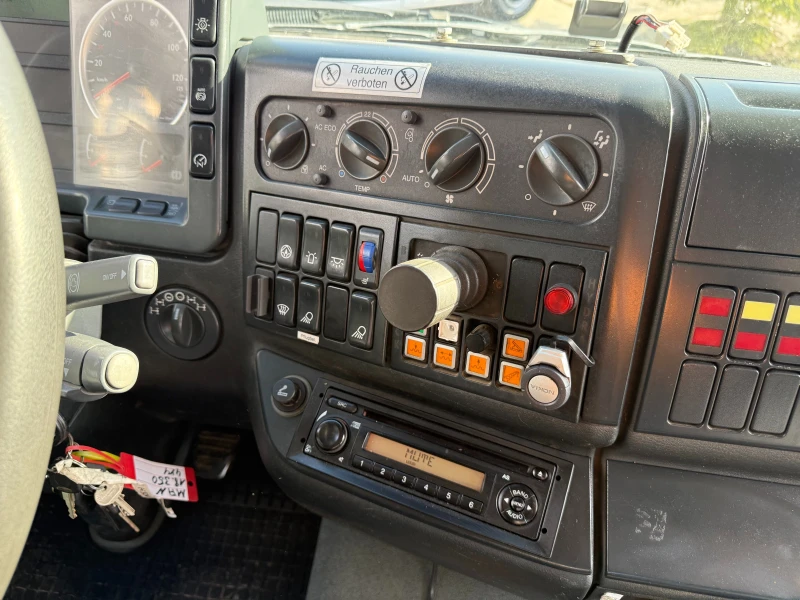 Man Tga 18.350 23000кг 4х4 Самосвал с кран Климатик 4.20м , снимка 10 - Камиони - 52078117