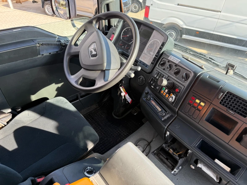Man Tga 18.350 23000кг 4х4 Самосвал с кран Климатик 4.20м , снимка 11 - Камиони - 52078117