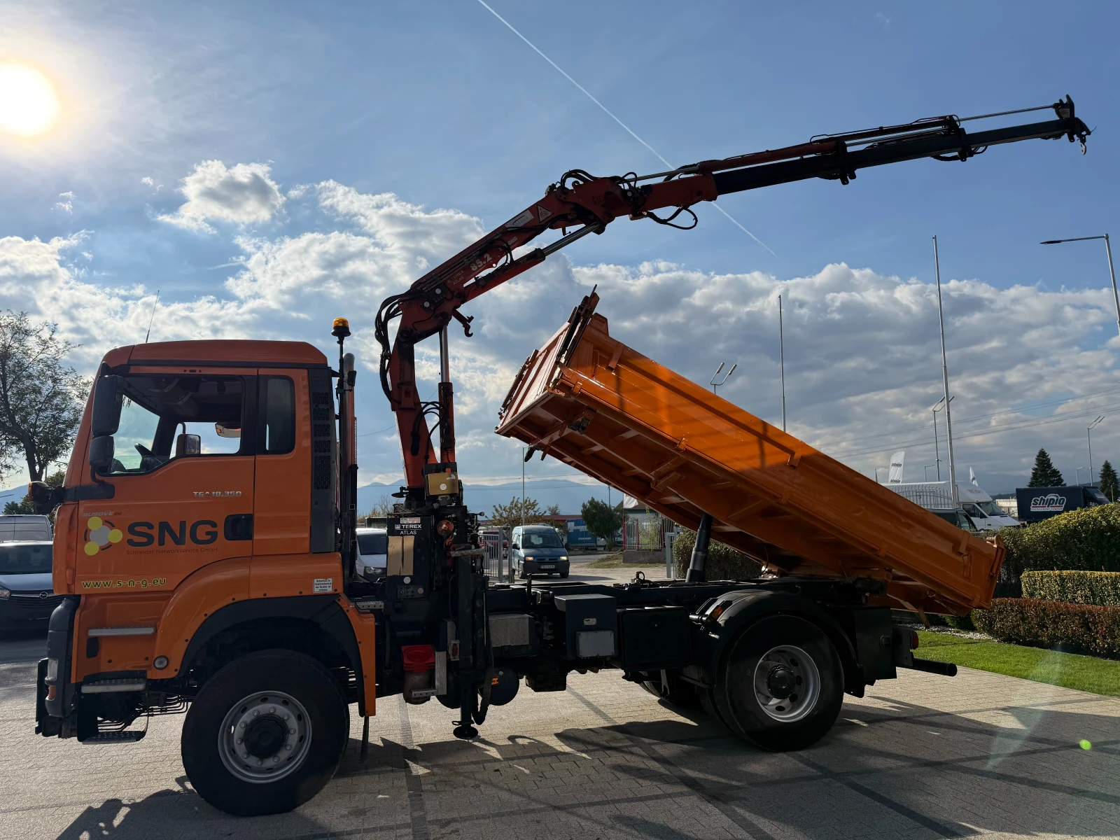 Man Tga 18.350 4х4 Самосвал с кран Климатик 4.20м.  - изображение 4