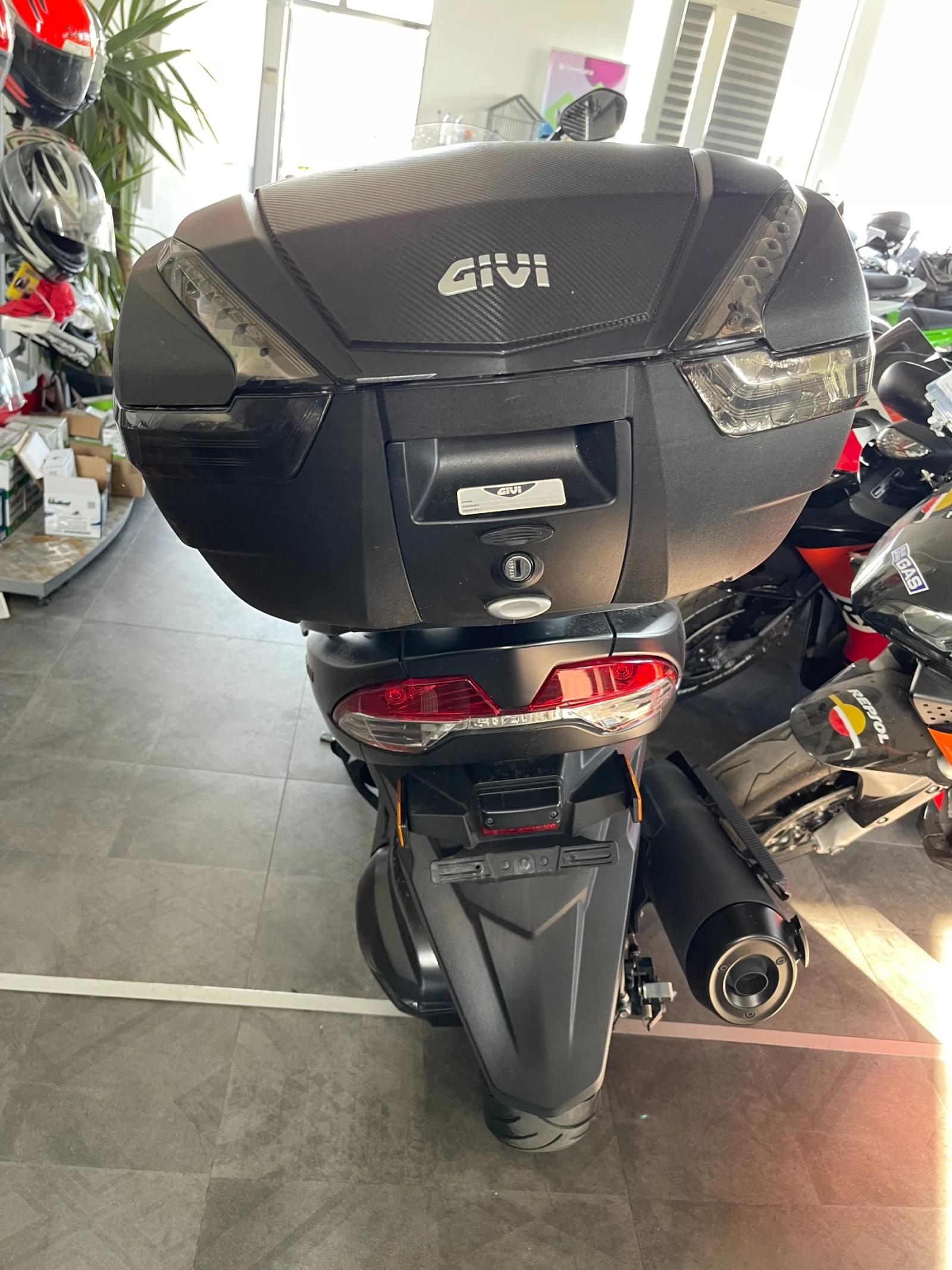 Suzuki Burgman 400 - изображение 6