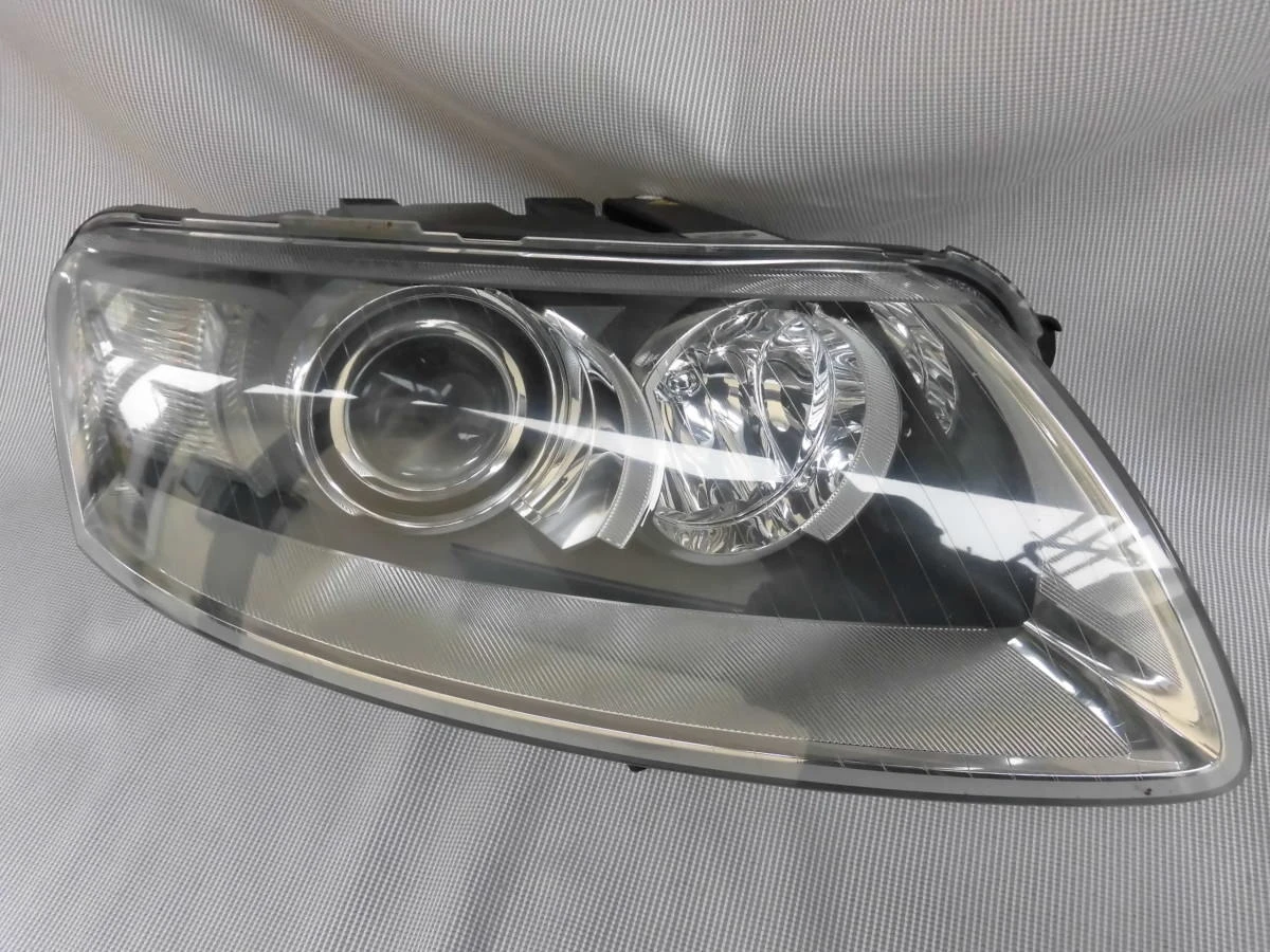 Преден десен фар за Audi A6 4F 4f0941004