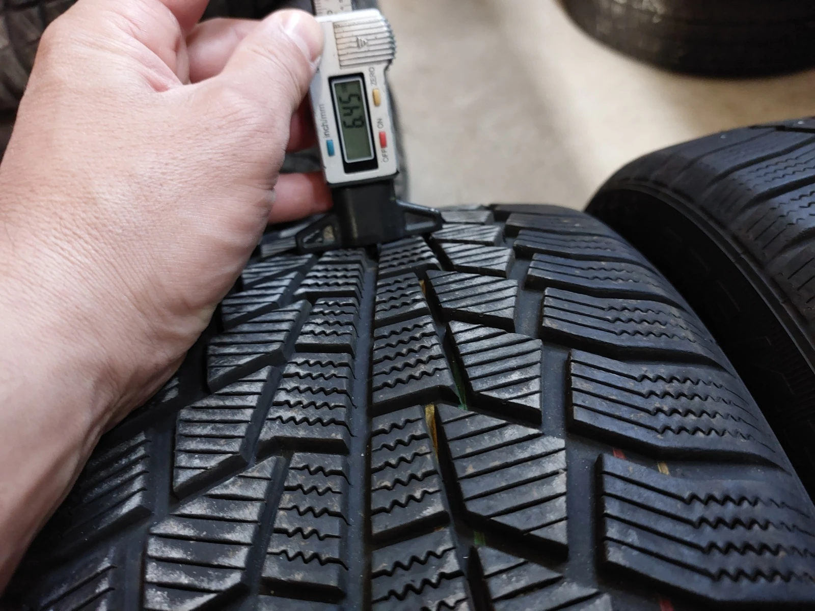 ���� 235/45R18 | Mobile.bg � ����������� 4